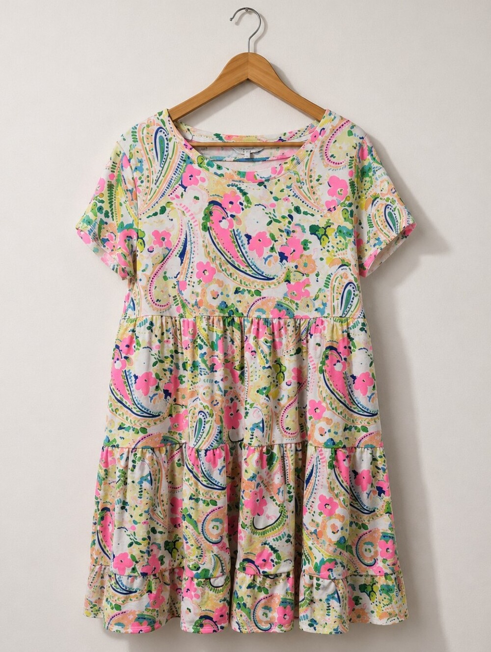 CROWN & IVY Floral Paisley Tiered Babydoll Dress | Short Sleeve Boho Mini | Size - Picture 2 of 6